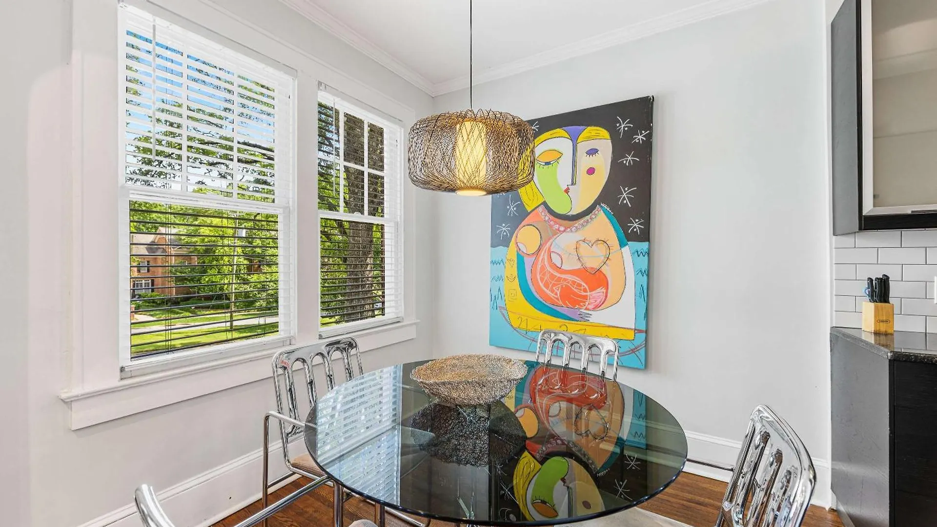Light Filled 2 Bedroom In Myers Park With A Porch Charlotte 0*,