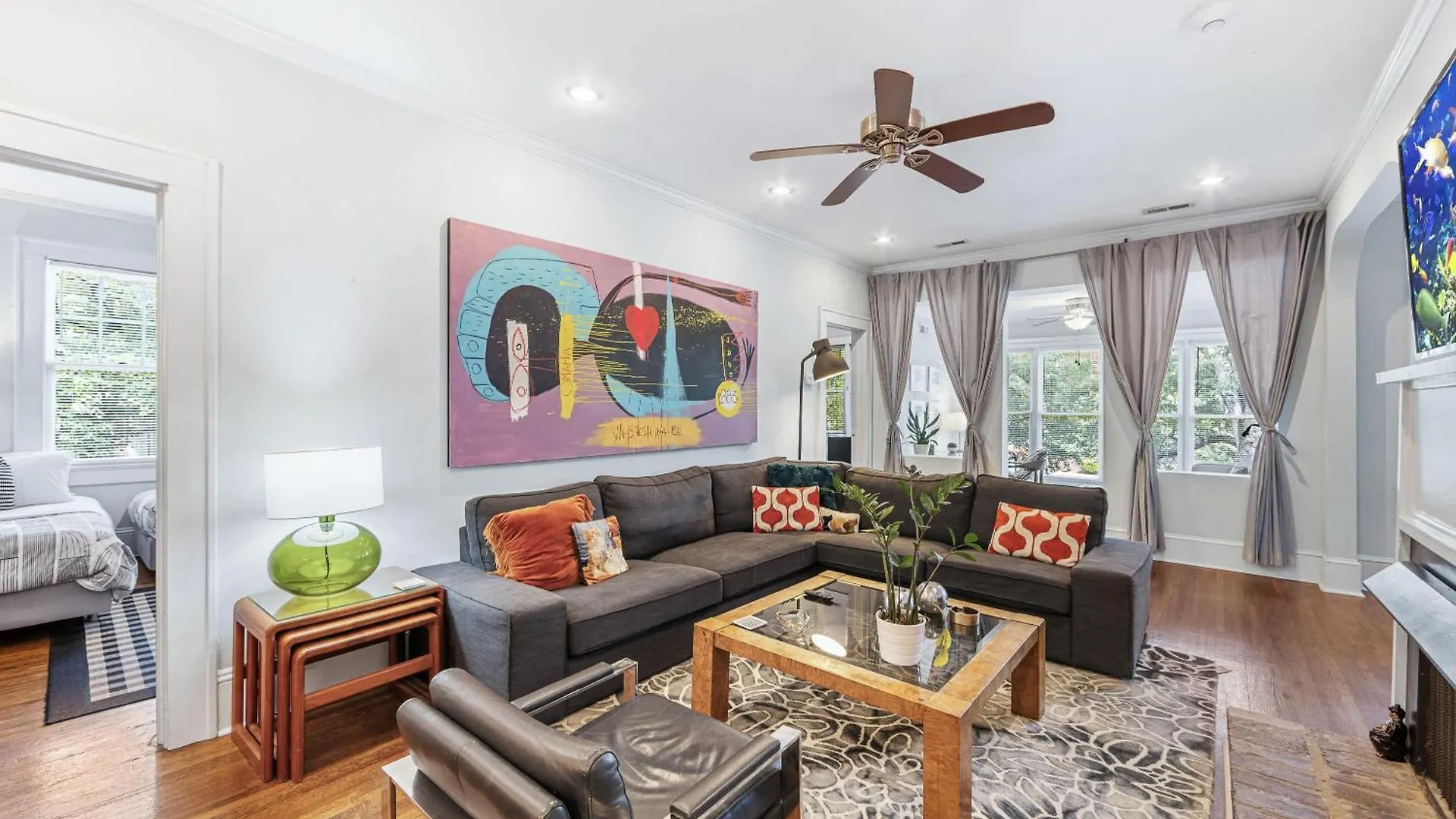 Light Filled 2 Bedroom In Myers Park With A Porch Charlotte