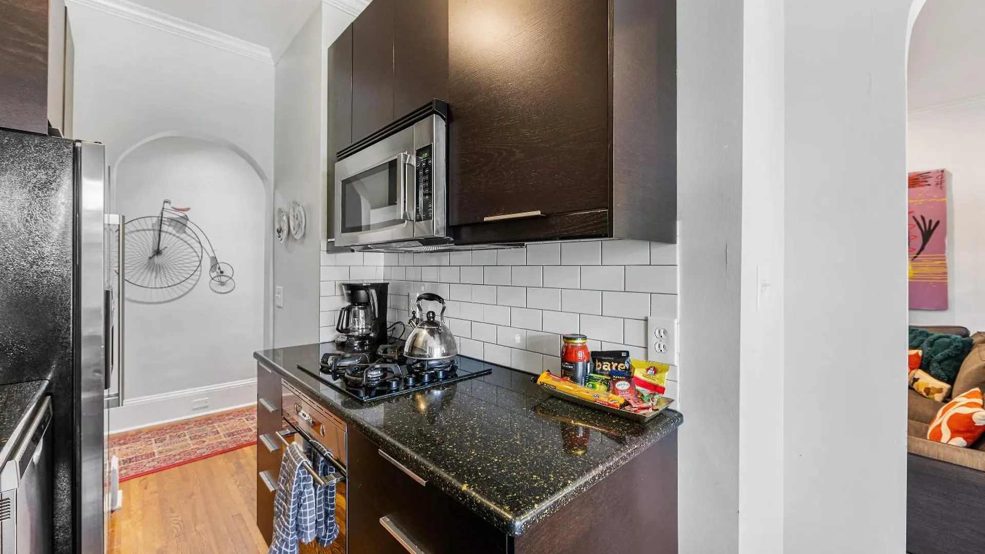 Light Filled 2 Bedroom In Myers Park With A Porch Charlotte